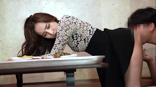 Bú lồn chị dâu vì quá đẹp lồn quá thơm – Loclipxxx.xyz